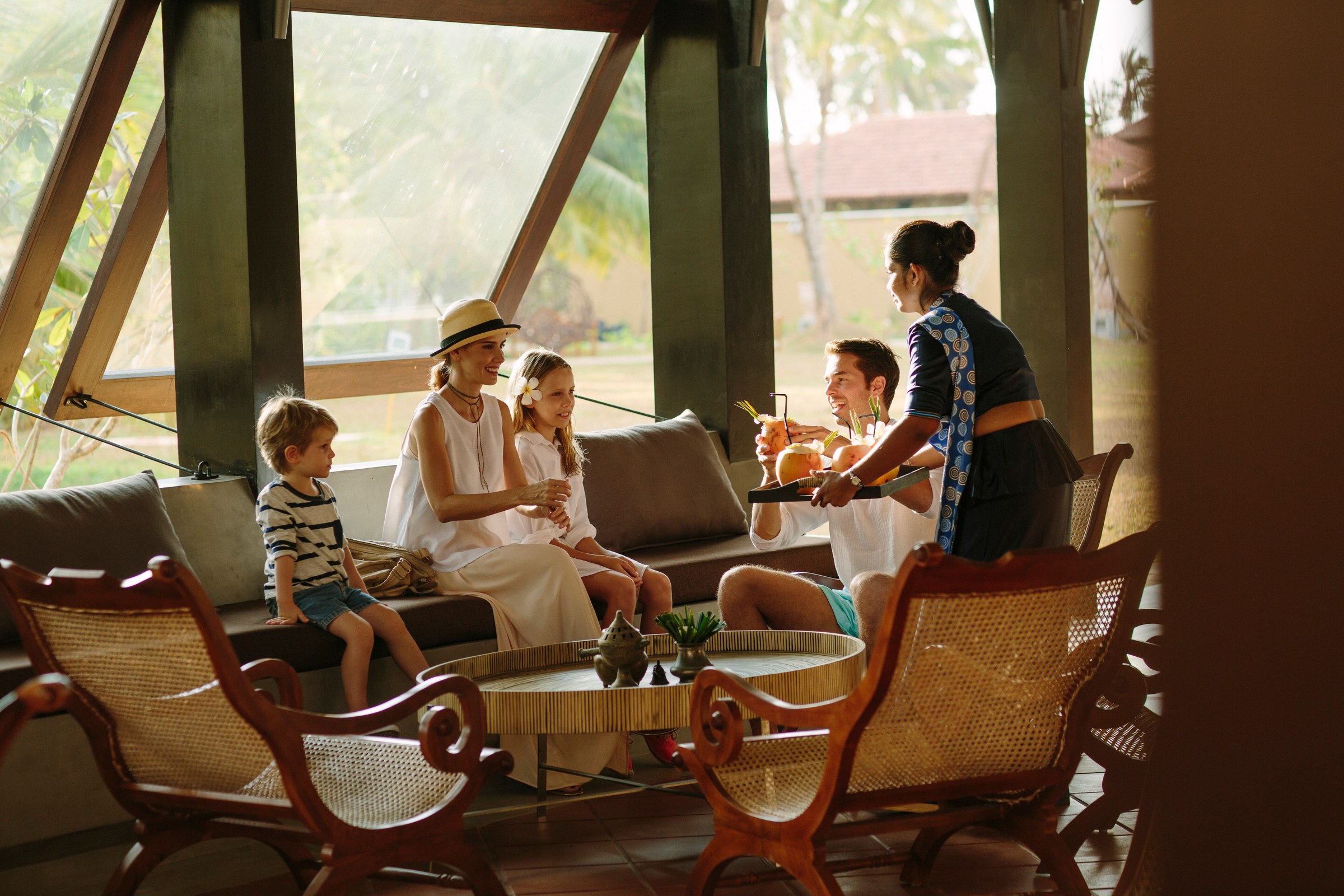 Lobby lounge