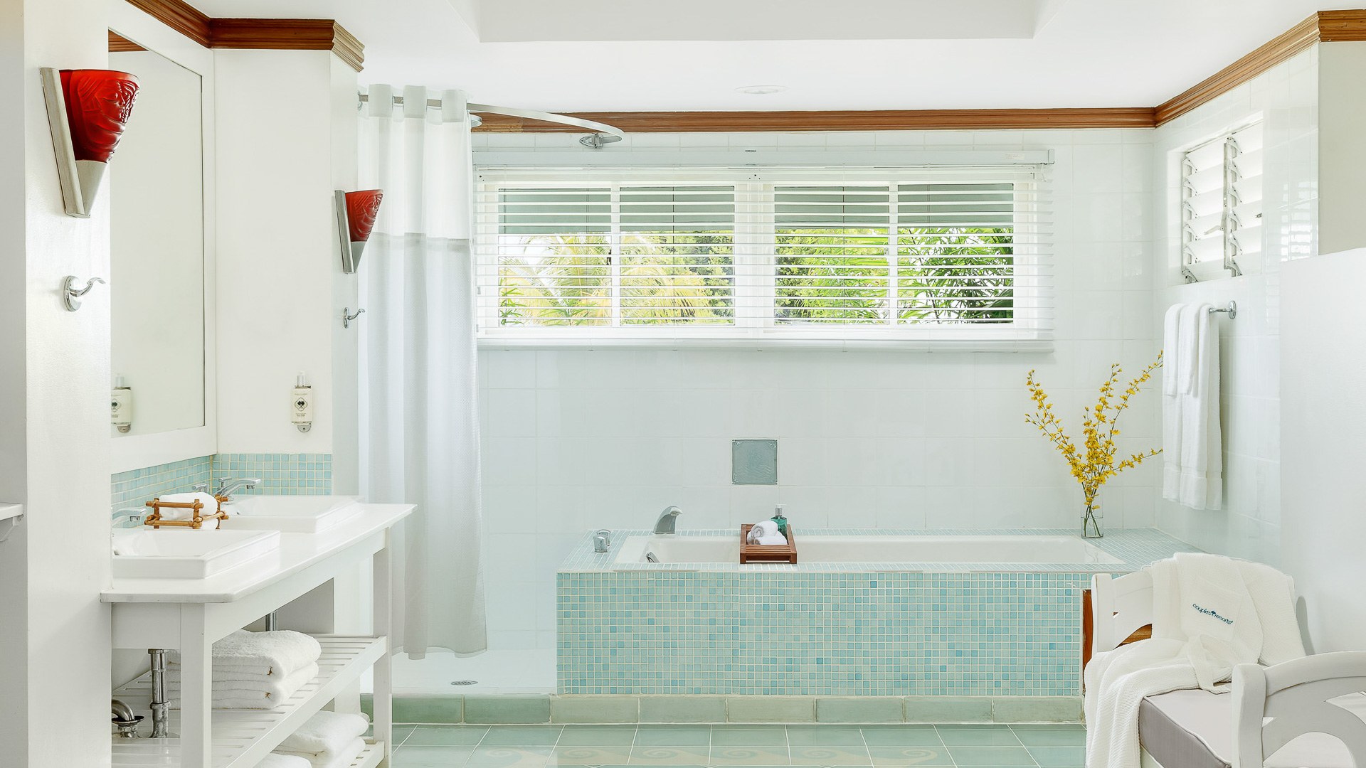 Suite bathroom with soaking tub