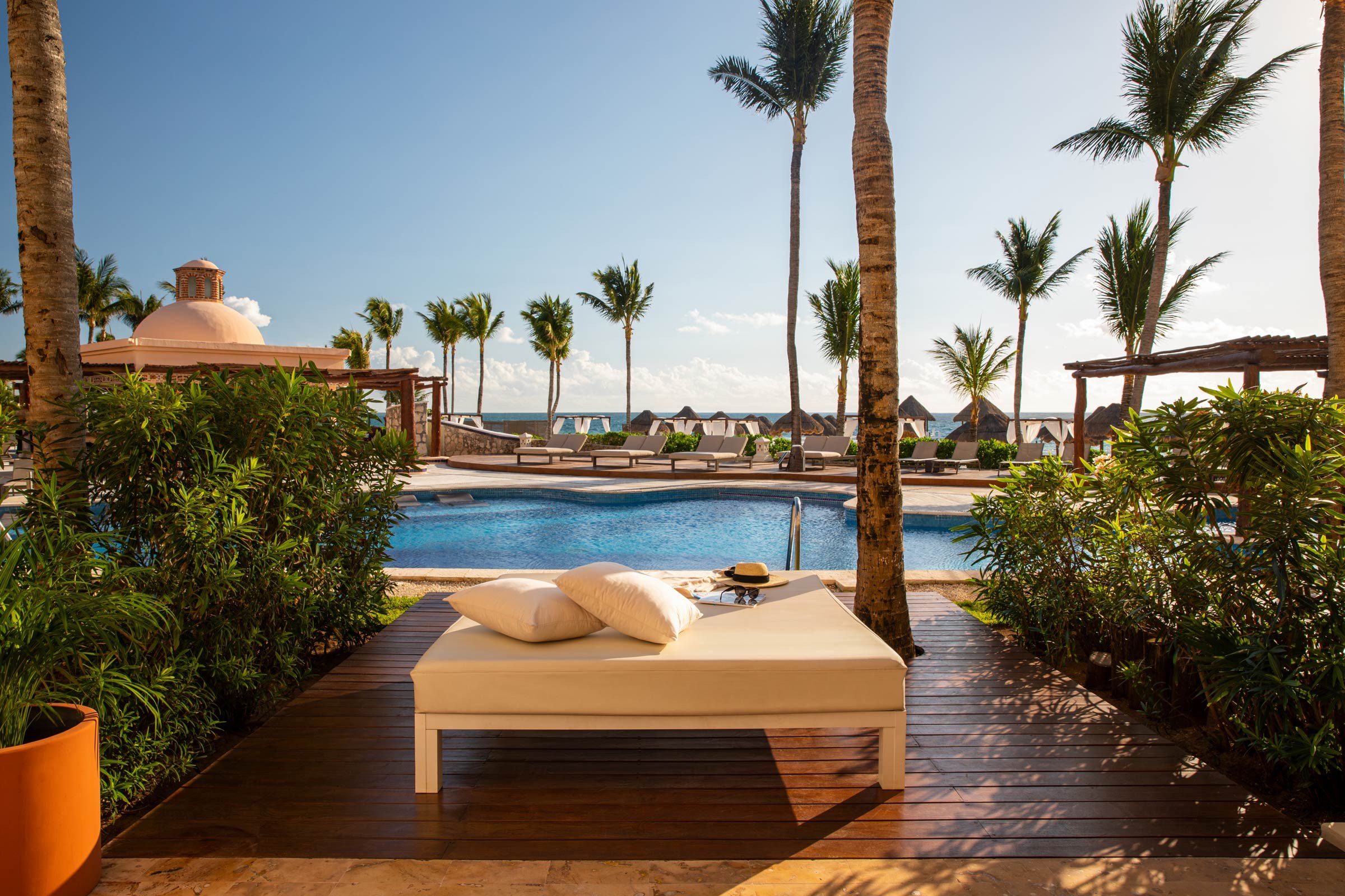 Swim-up suite with an ocean view