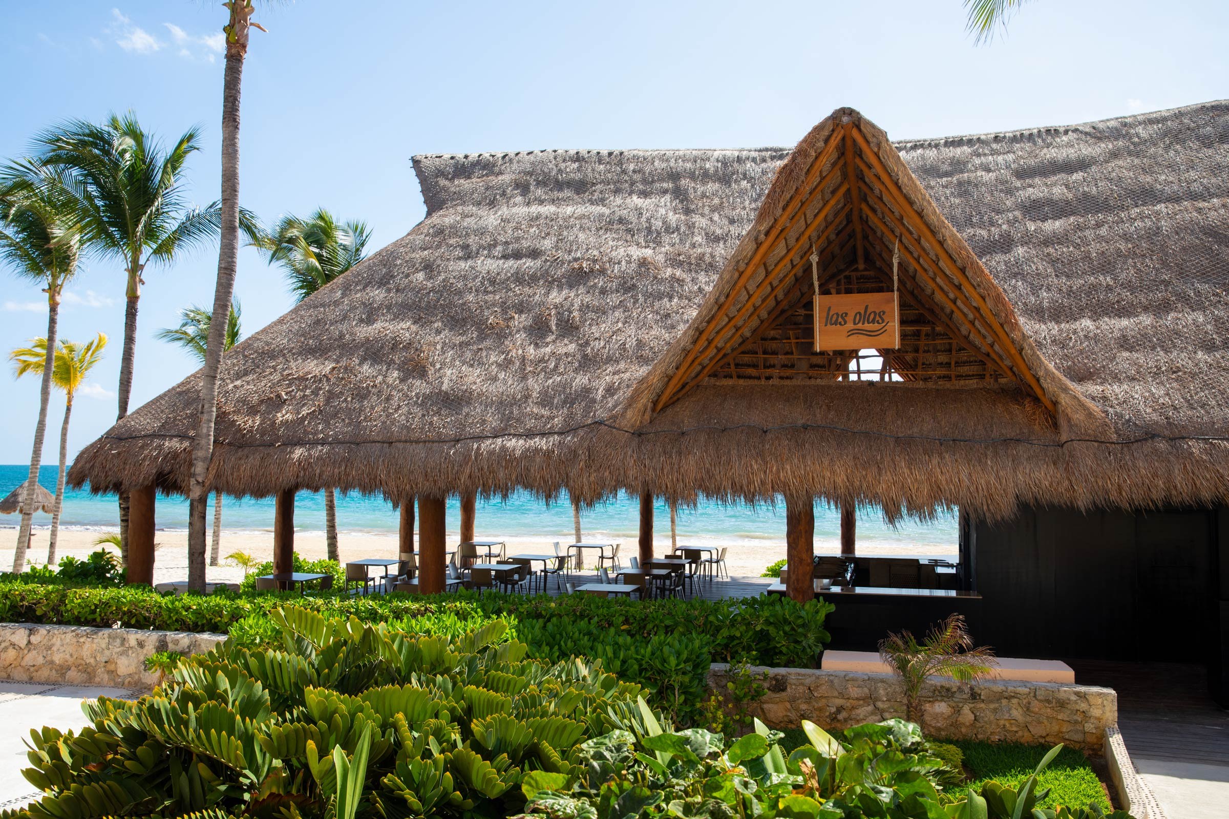 Las Olas beach restaurant