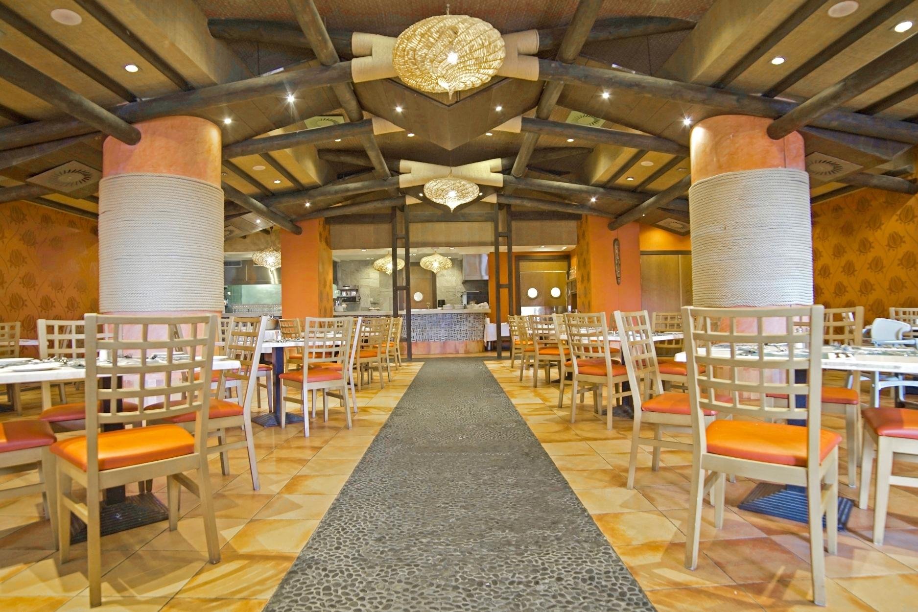 Ahima'a restaurant dining room