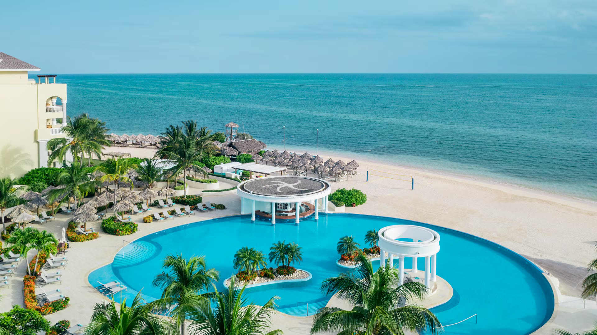 Interim official-site placeholder (interim_official_site; page https://www.iberostar.com/en/hotels/montego-bay/iberostar-waves-rose-hall-beach/), pending licensed photos.