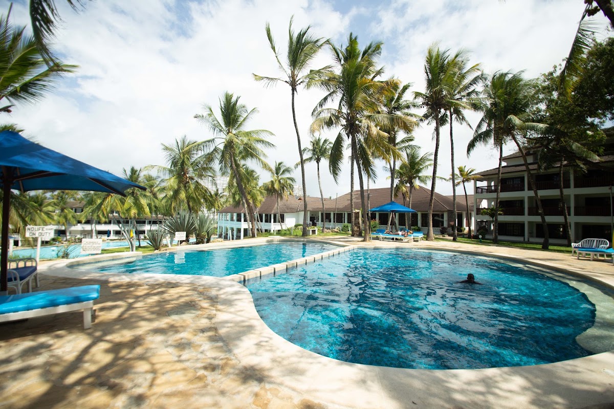 PrideInn Flamingo Beach Resort & Spa