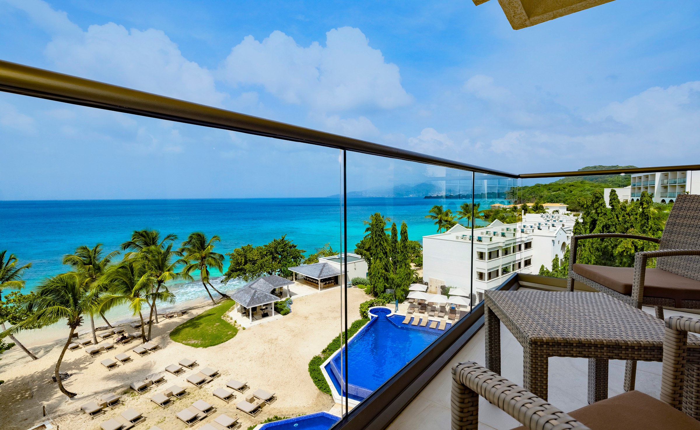 Luxury Junior Suite Ocean Front