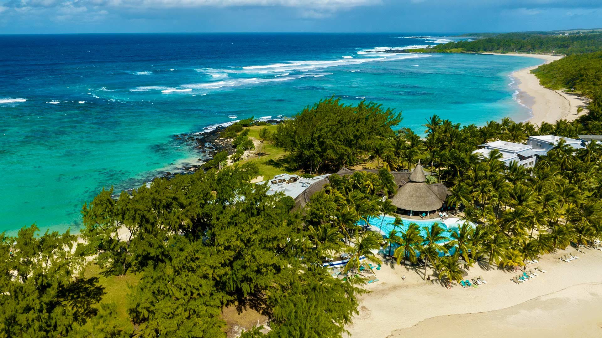 Interim official-site placeholder (interim_official_site; page https://www.beachcomber-hotels.com/en/hotel/shandrani-beachcomber), pending licensed photos.